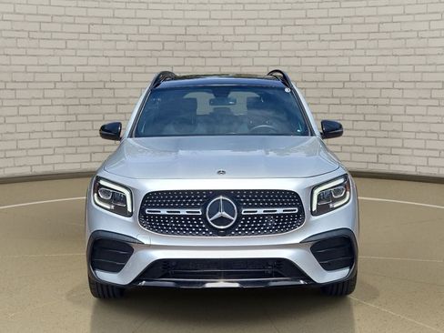 Used 2022 Mercedes-Benz GLB 250 image 2