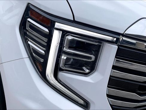 Used 2022 GMC Sierra 1500 SLT w/ SLT Premium Plus Package image 33