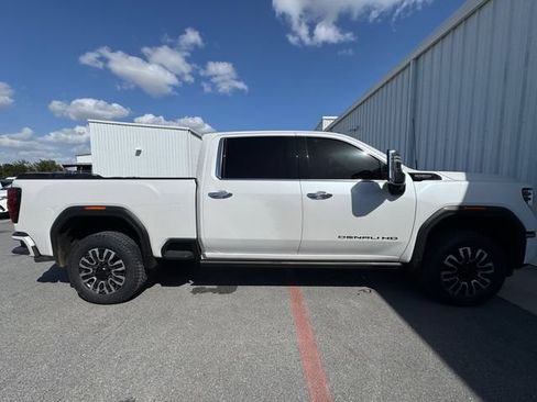 Used 2024 GMC Sierra 2500 Denali Ultimate AWD/4WD image 14