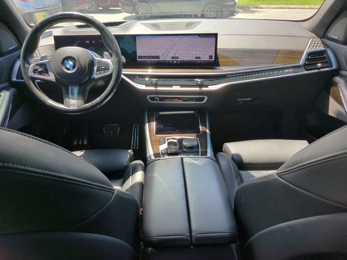 Used 2024 BMW X5 sDrive40i w/ M Sport Package RWD image 13