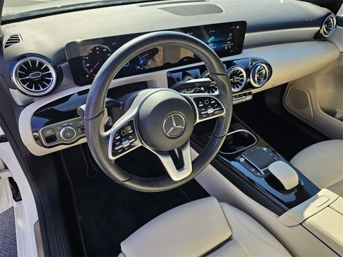 Used 2022 Mercedes-Benz A 220 image 15