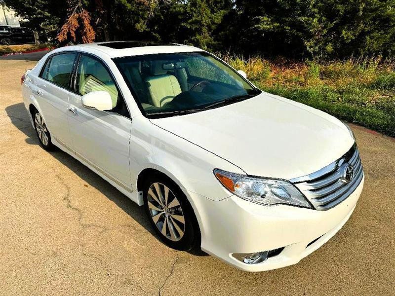 Used 2011 Toyota Avalon Limited FWD image 2