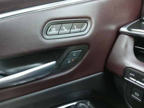 Certified 2024 Cadillac Escalade Sport Platinum AWD/4WD image 11