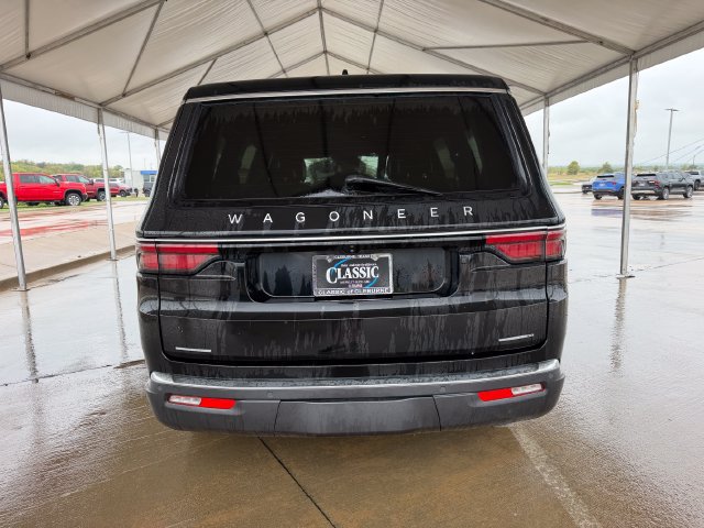 Used 2022 Jeep Wagoneer Series III AWD/4WD image 5