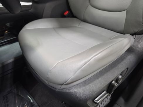 Certified 2023 Toyota Sienna XLE image 24