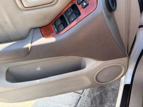 Used 2000 Lexus RX 300 4WD image 21