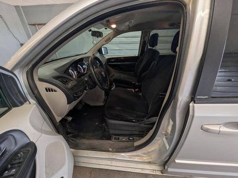 Used 2011 Dodge Grand Caravan Mainstreet w/ PWR Convenience Group FWD image 19