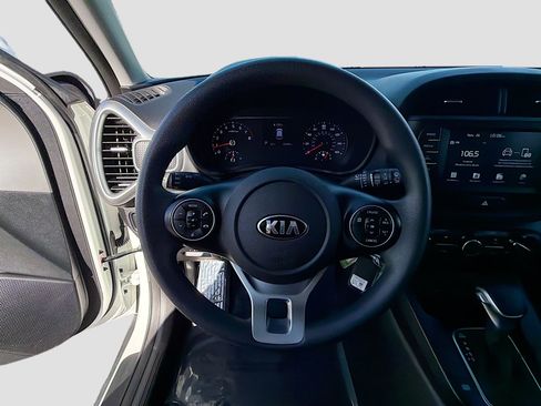 Used 2021 Kia Soul LX image 34