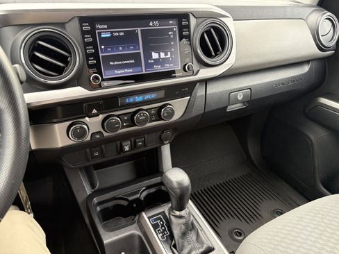 Used 2022 Toyota Tacoma SR5 image 9