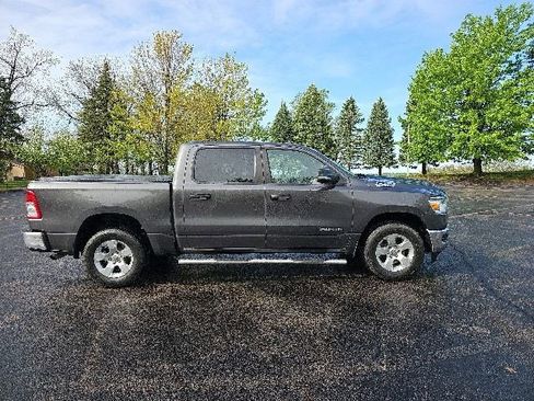Used 2022 RAM 1500 Big Horn AWD/4WD image 6