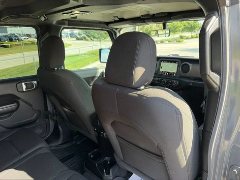 Used 2021 Jeep Wrangler Unlimited Sport AWD/4WD image 29