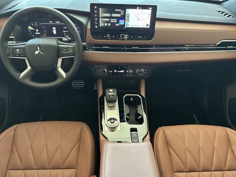 New 2025 Mitsubishi Outlander SEL image 12
