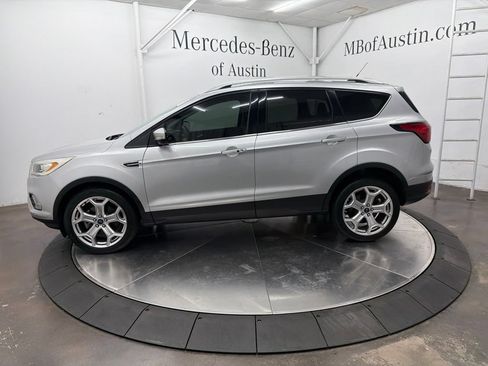 Used 2019 Ford Escape Titanium FWD image 4
