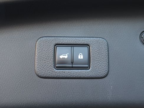 Used 2024 Nissan Armada SL AWD/4WD image 6