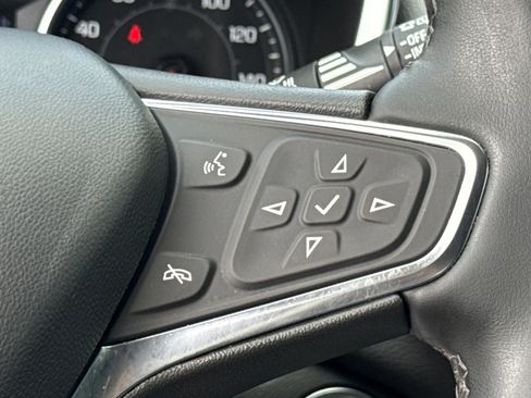 Used 2024 Chevrolet Equinox LT FWD image 35
