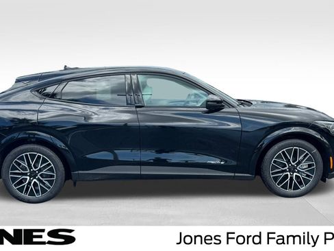 New 2025 Ford Mustang Mach-E Premium image 2