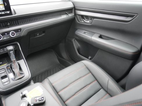 Used 2025 Honda CR-V Sport-L image 18
