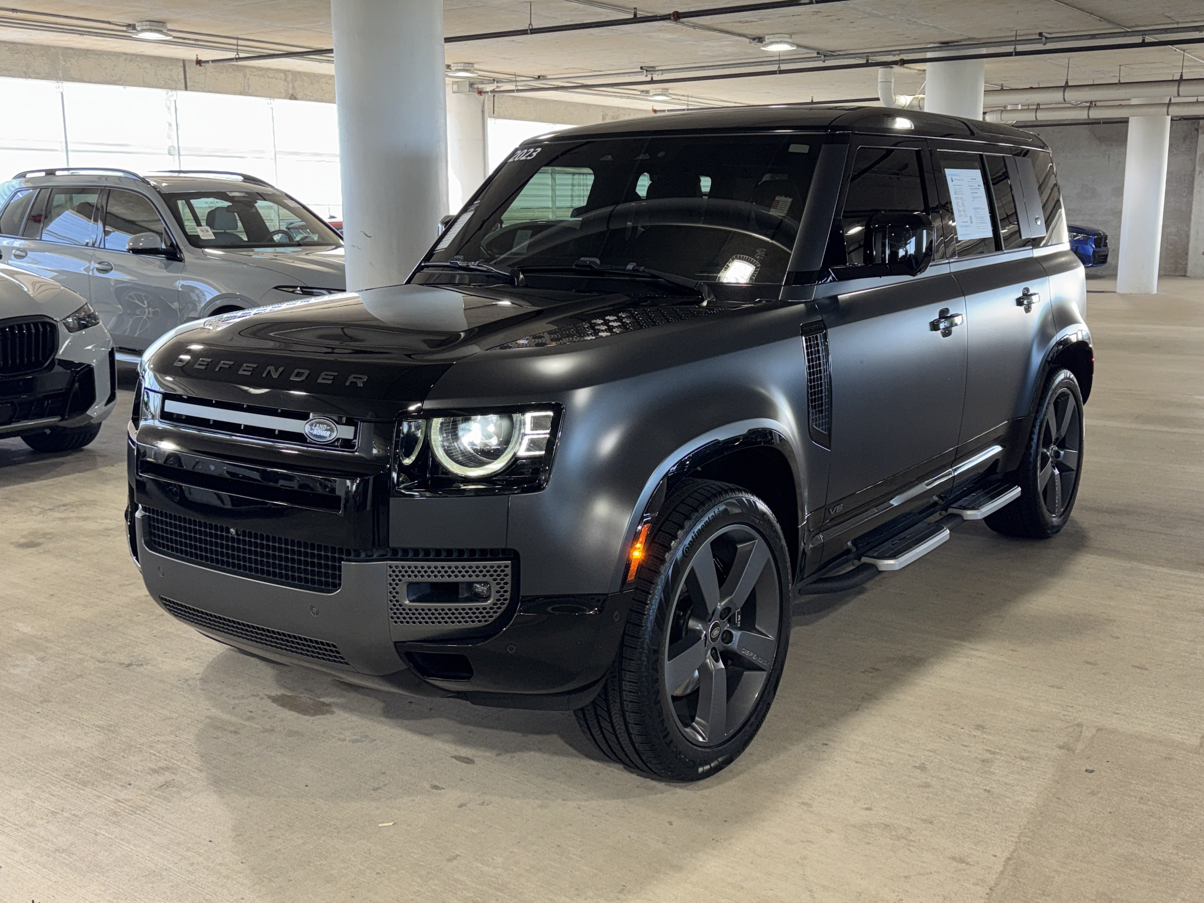 Used 2023 Land Rover Defender 110 V8 AWD/4WD image 4