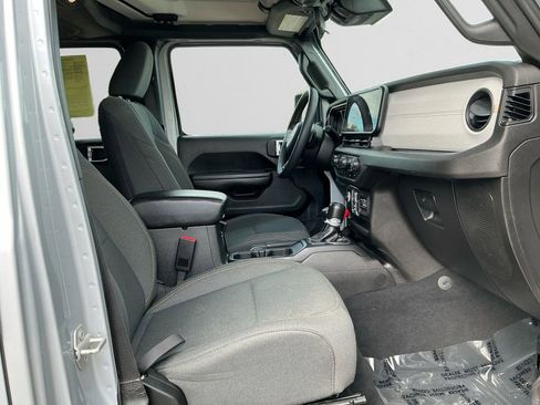 Used 2024 Jeep Wrangler Sport S image 15