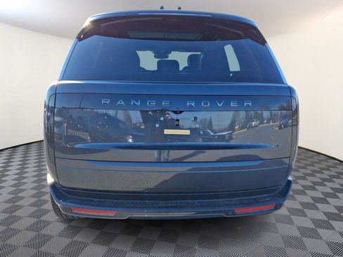 New 2025 Land Rover Range Rover SE image 3