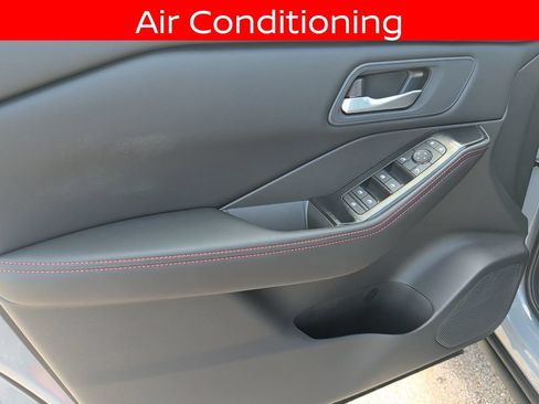 Used 2026 Nissan Rogue SV AWD/4WD image 14