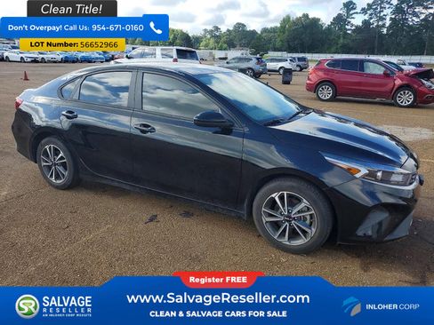Used 2023 Kia Forte LXS FWD image 5