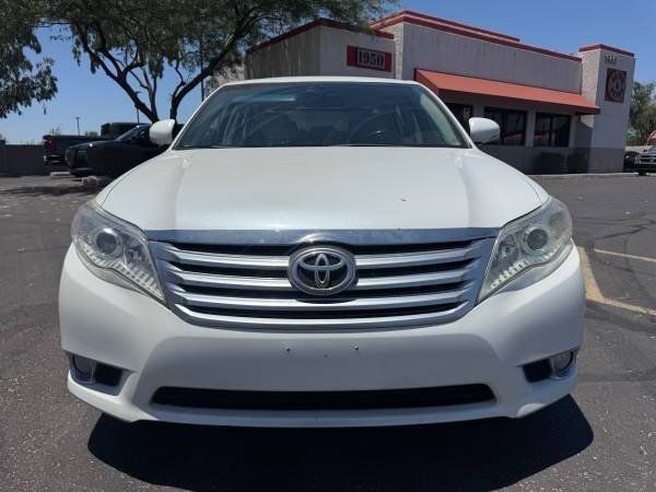 Used 2012 Toyota Avalon Limited FWD image 8