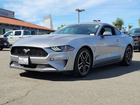 Used 2021 Ford Mustang Premium image 5