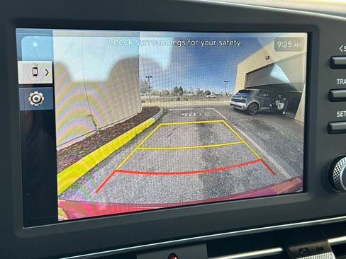 New 2026 Hyundai Elantra Hybrid FWD image 18
