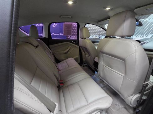 Used 2016 Ford C-MAX Energi SEL w/ Equipment Group 302A image 27