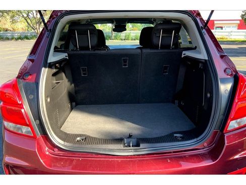 Used 2017 Chevrolet Trax LT image 10