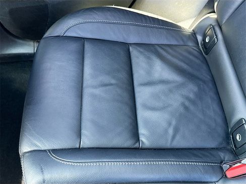 Used 2023 Volvo XC40 B4 Plus image 29