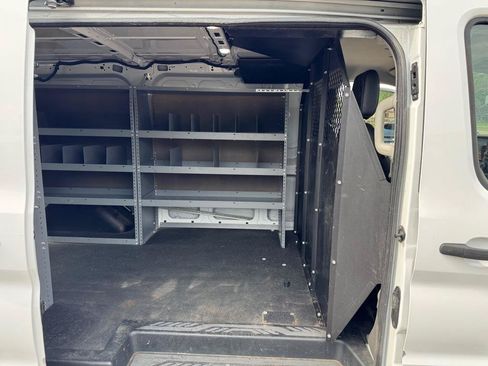 Used 2022 Ford Transit 250 Low Roof AWD image 19