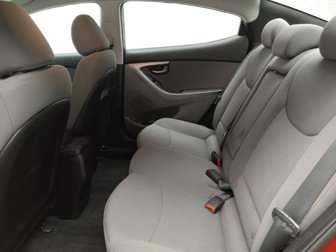 Used 2016 Hyundai Elantra SE w/ Option Group 02 FWD image 18