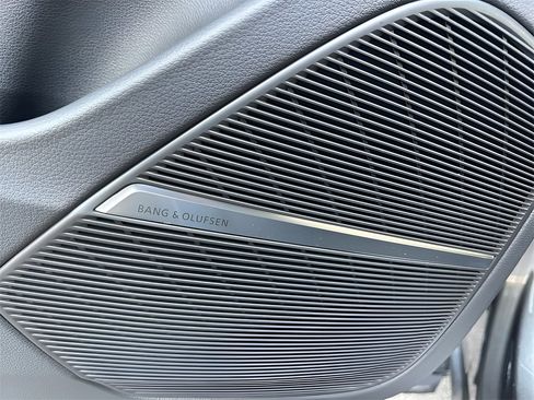 New 2026 Audi Q8 Premium Plus image 24