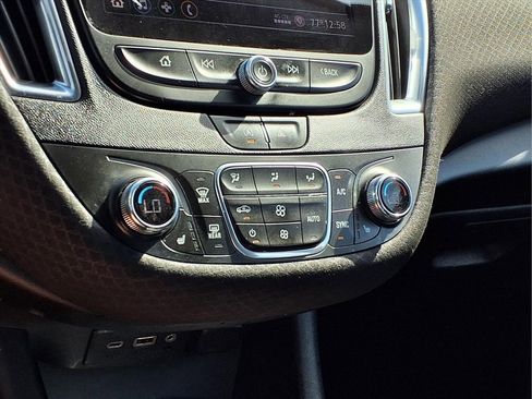 Used 2020 Chevrolet Malibu LT image 14