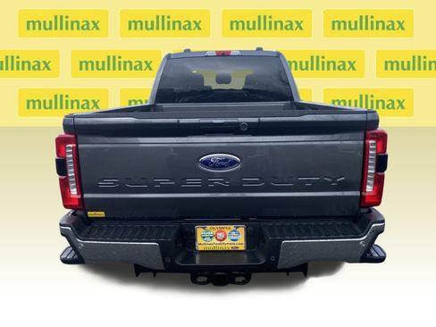 Used 2026 Ford F350 Lariat w/ FX4 Off-Road Package image 4