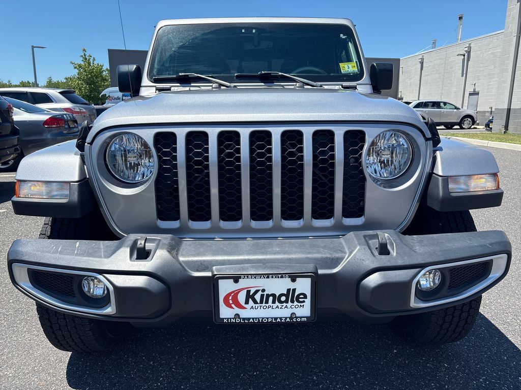 Used 2021 Jeep Gladiator Sport AWD/4WD image 2