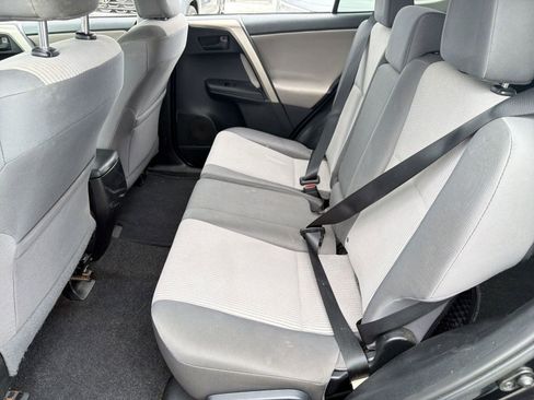 Used 2015 Toyota RAV4 LE AWD/4WD image 15
