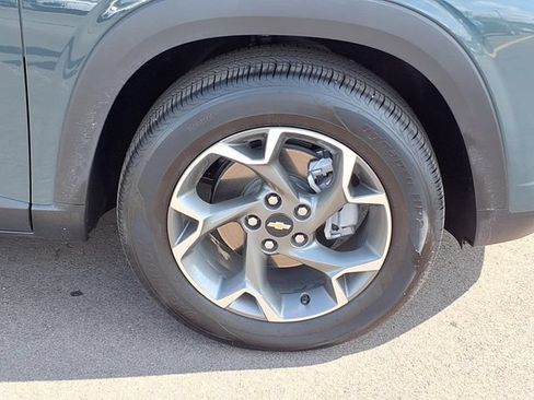 Certified 2026 Chevrolet Trax LT w/ LT Convenience Package FWD image 26