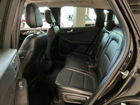 Used 2025 Ford Escape Platinum AWD/4WD image 23