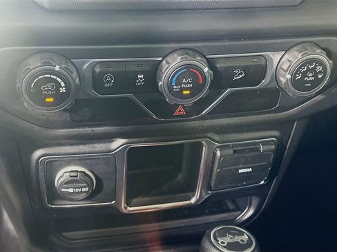 Used 2020 Jeep Wrangler Unlimited Sport image 15