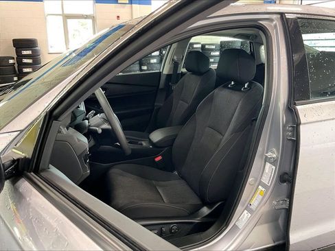 Used 2023 Honda Accord EX image 10