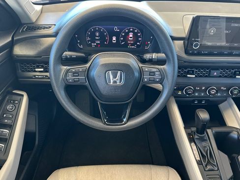 Certified 2025 Honda Accord SE image 14