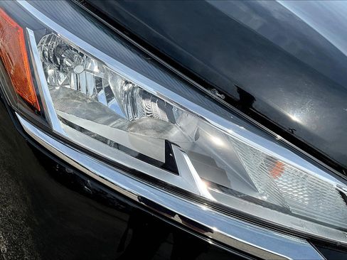 Used 2024 Nissan Kicks SV image 27