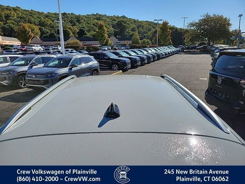 Certified 2023 Volkswagen Taos SE image 18