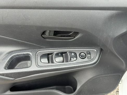Used 2023 Nissan Versa S FWD image 15