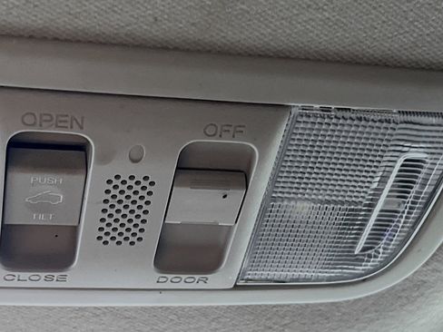 Used 2016 Honda HR-V EX image 22