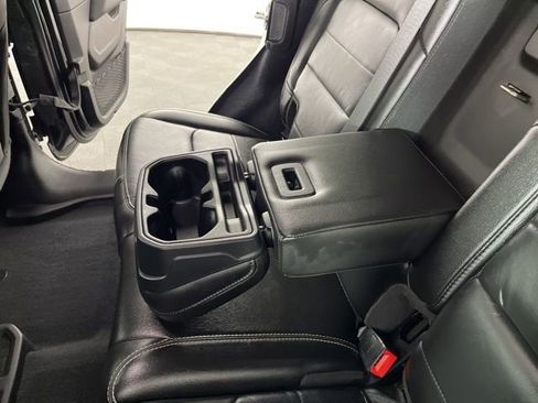 Used 2021 Jeep Wrangler Unlimited Sahara image 40