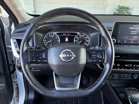 Used 2025 Nissan Rogue SV AWD/4WD image 29